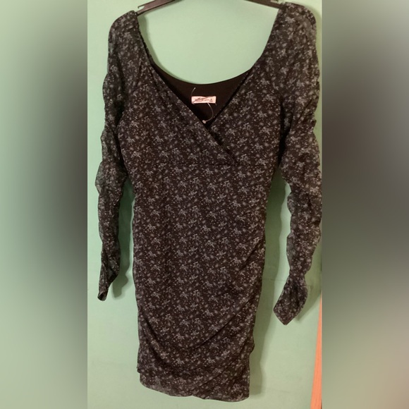 Hollister Mesh Sheer Long Sleeve Mini Bodycon Dress Size Medium NWOT - Picture 3 of 12